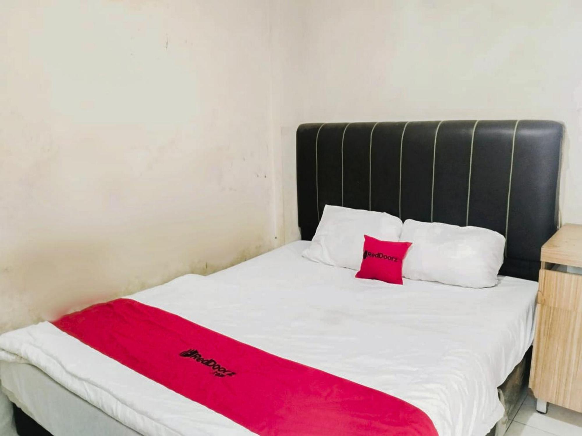 Reddoorz At Jalan Diponegoro Bandar Lampung Hotel Bagian luar foto